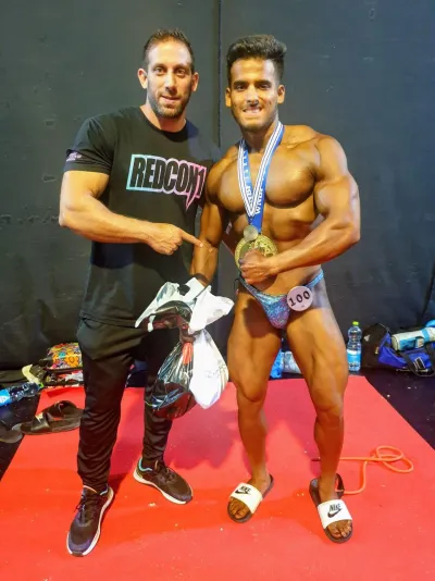אור אלון — מתחרה NABBA